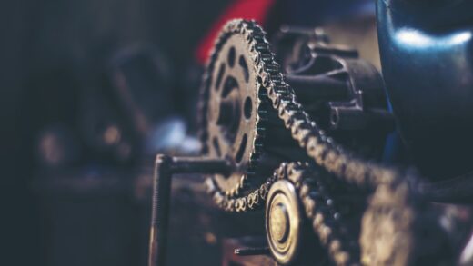 Jak dbać o łańcuch: czyszczenie, smarowanie, naciąg
